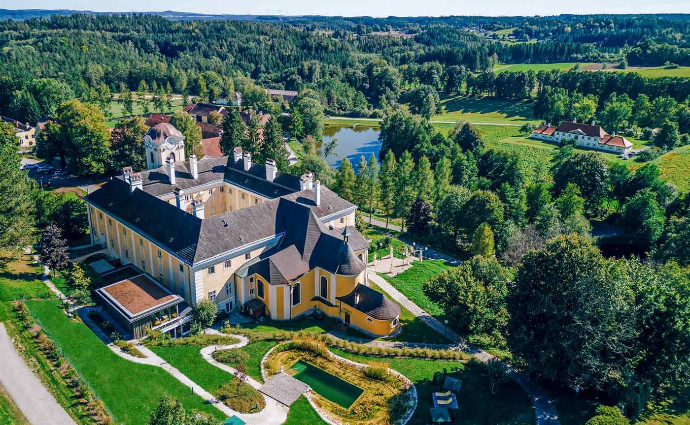 Luftaufnahme Schlosshotel Rosenau